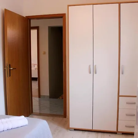 Nyaraló House 