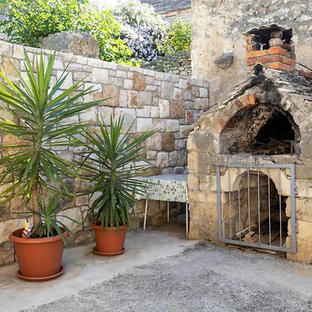 Nyaraló House 